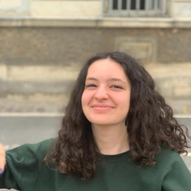 Babysitter in Versailles: Amélie