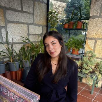 Babysitter in Almada: Beatriz