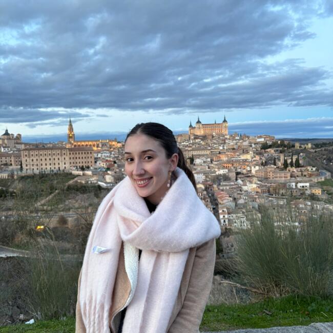 Babysitter in Madrid: Paula