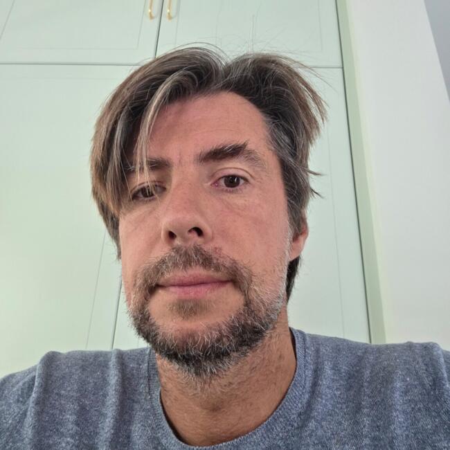 Trabalho de babysitting em Estoril: Philippe