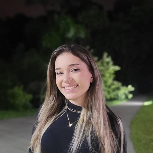 Babysitter in São Bento do Sul: Bruna