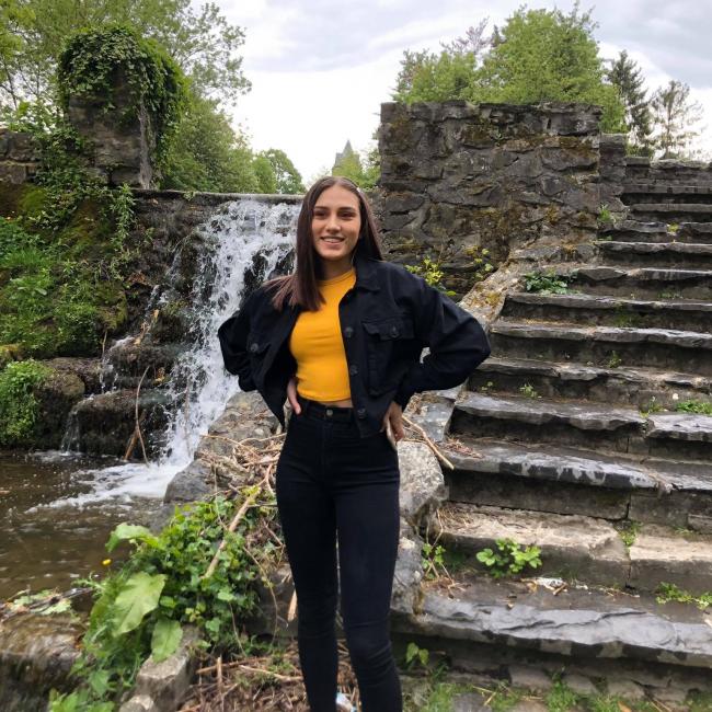 Babysitter in Tournai: Elise