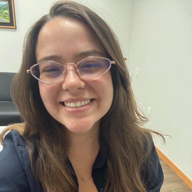 Babysitter in Volta Redonda: Letícia