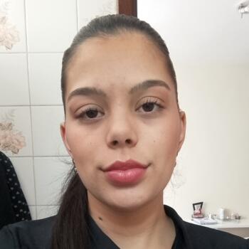 Babysitter in Juiz de Fora: Aline