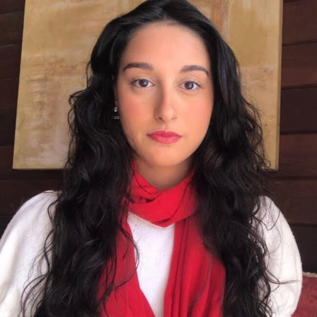 Babá em Santos: Lara Mel