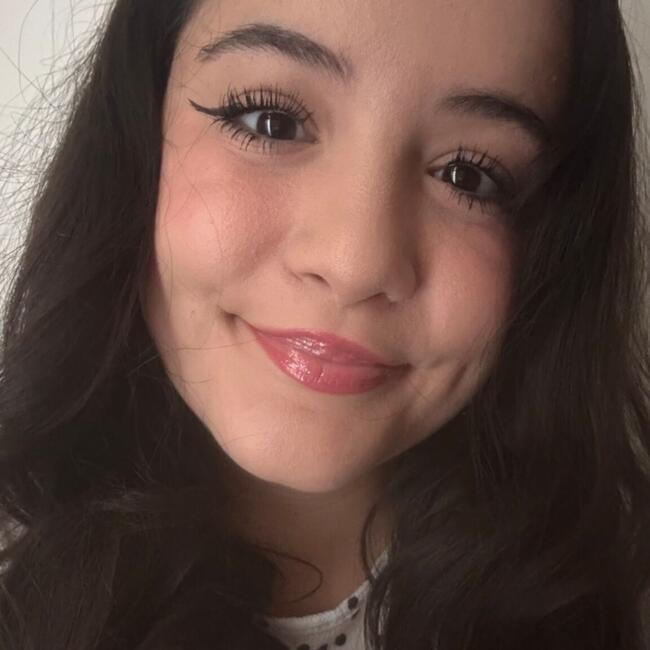 Babysitter in Bedford: Bella