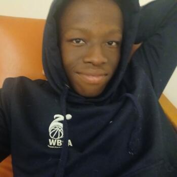 Babysitter Phoenix: Andile