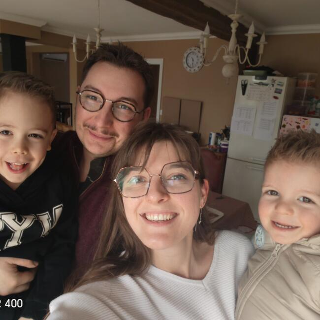 Job de garde d'enfants à Aclou: Ilana