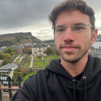 בייביסיטר ב- תל אביב-יפו: בר