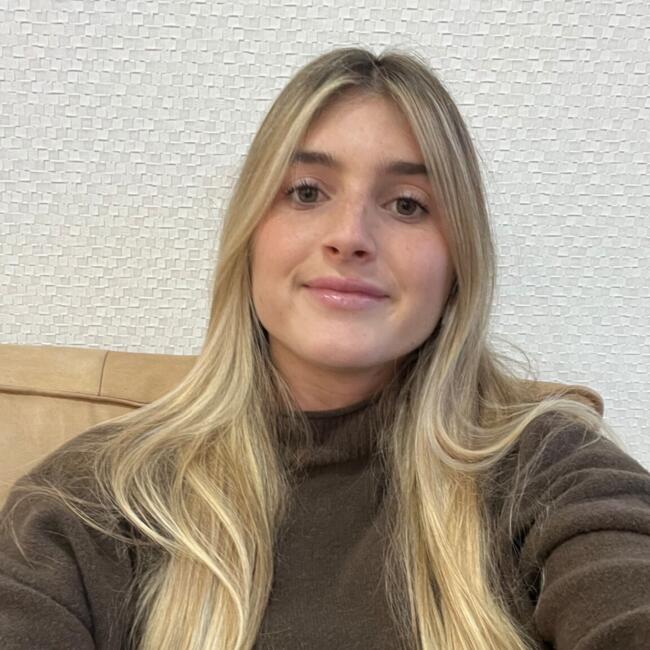 Babysitter in Sydney: Willow