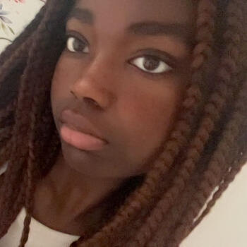 Babysitter in Saint-Gilles/Sint-Gillis: Naomi