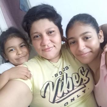 Niñera Girón: May Odi