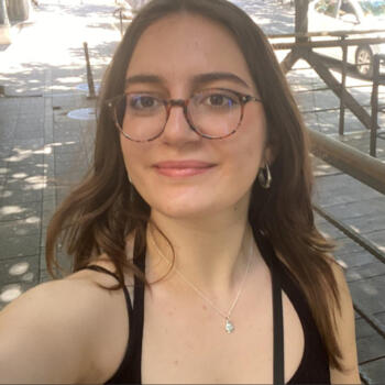 Babysitter in Brno: Bengisu