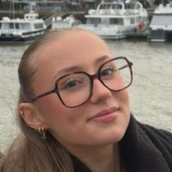 Baby-sitter Nouaillé-Maupertuis: Lola