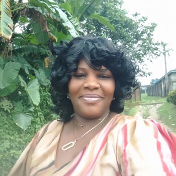 Babysitter in Calabar: Victoria