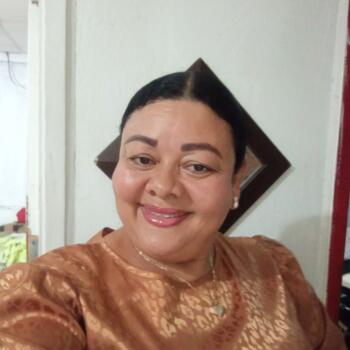 Babysitter in San Miguelito: Marta