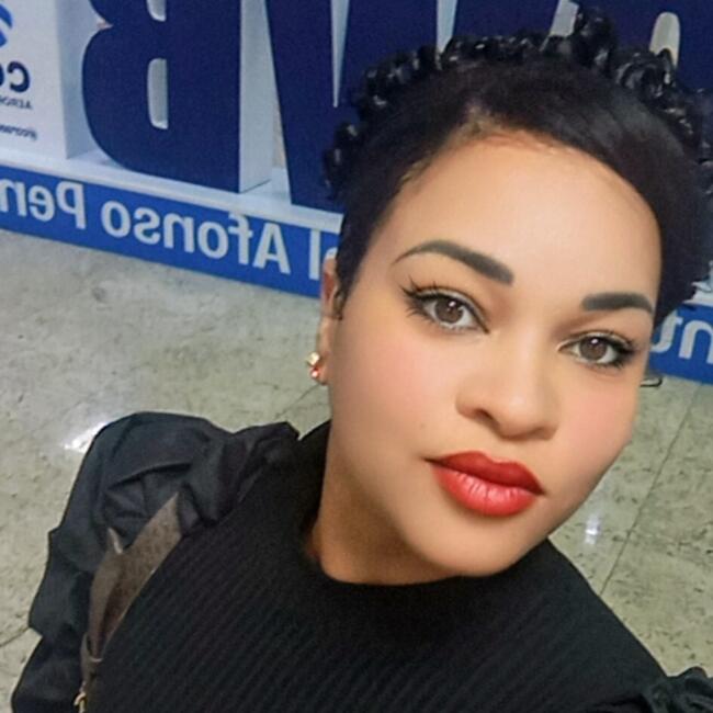 Babysitter in Curitiba: Nayla Caridad