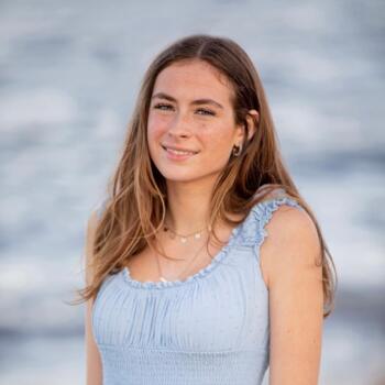 Babysitter in Worcester: Nicole