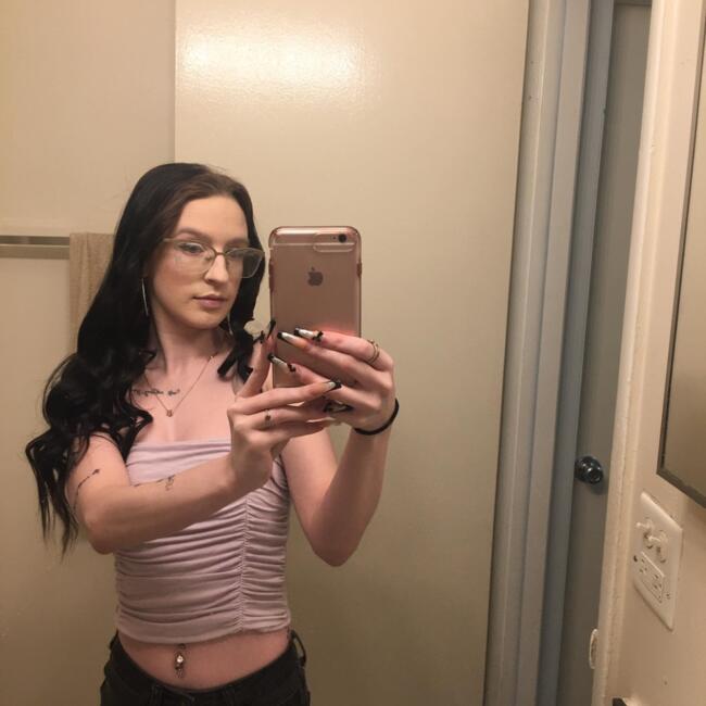 Babysitter in Waukegan: Breanna