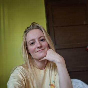 Babysitter in Tokyo: Emmi