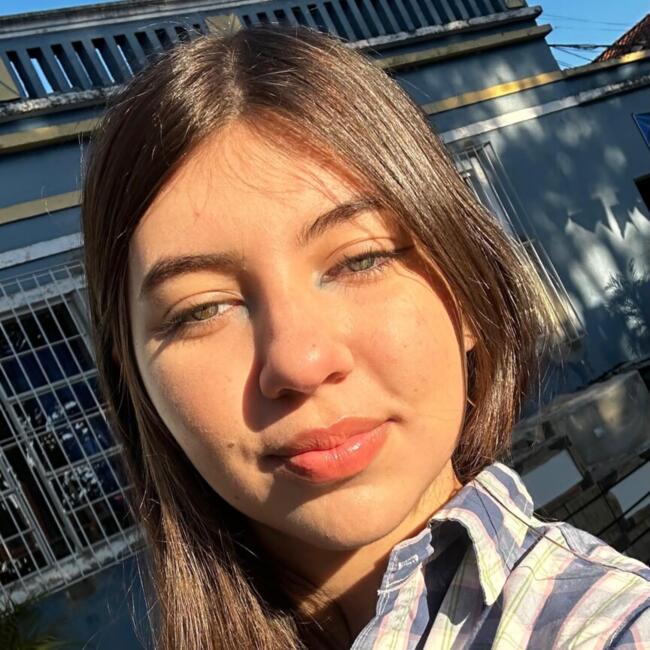 Babá em São Carlos: Adriele