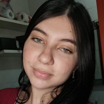 Babysitter in São Carlos: Adriele