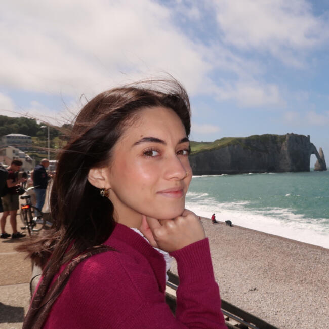 Babysitter in Bedford: Mélodie