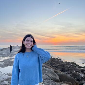 Pengasuh di Almada: Leonor