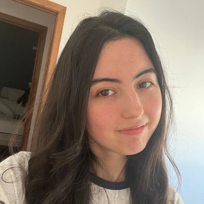 Babysitter in Porto: Camila