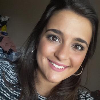 Babysitter in Pamplona: Isabel