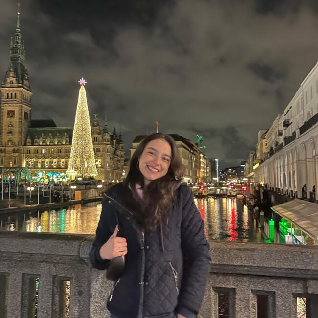 Babysitter in Hamburg: Maria Paula