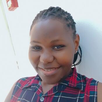 Babysitter Kampala: Nalule