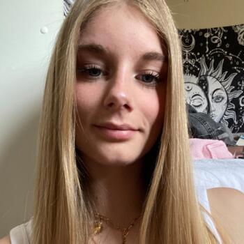 Babysitter in Saint-Germain-des-Prés (Nouvelle-Aquitaine): Kenza