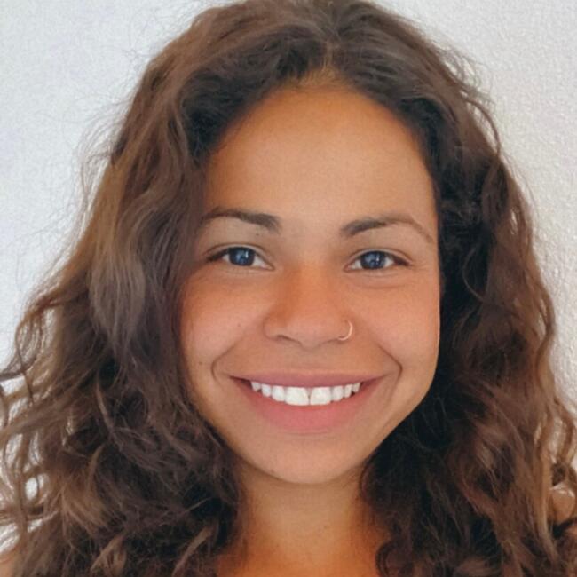 Babysitter in Faro: Camila