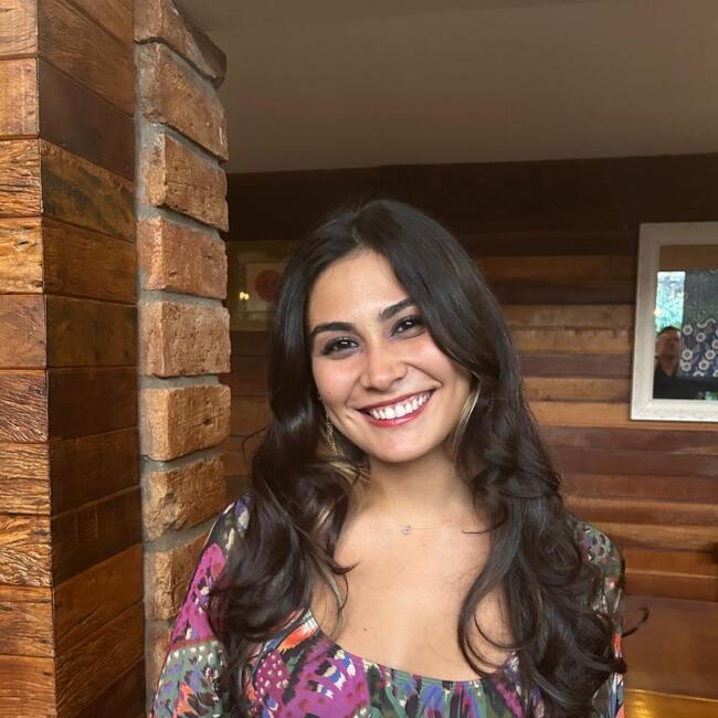 Babá em Maringá: Hadassa