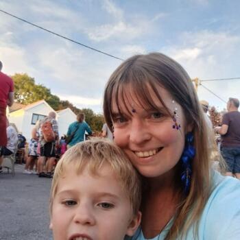 Babysitting job in Swansea: babysitting job Vicki