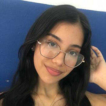 Babysitter in Ypané: Lizeth