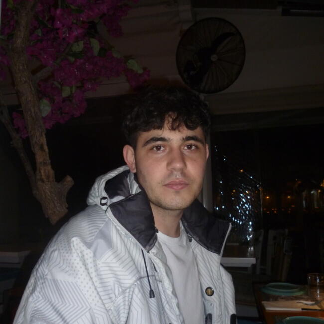 Babysitter in Adelaide: Daniel