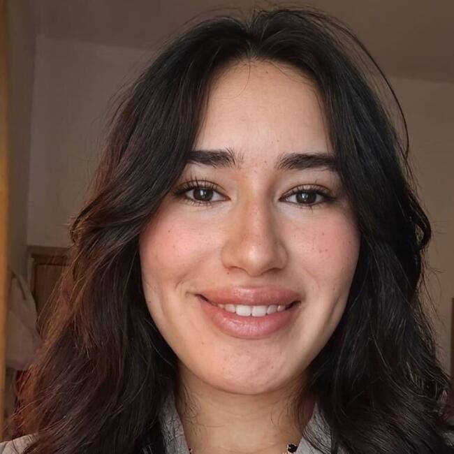 Babysitter in Tanger: Hajar