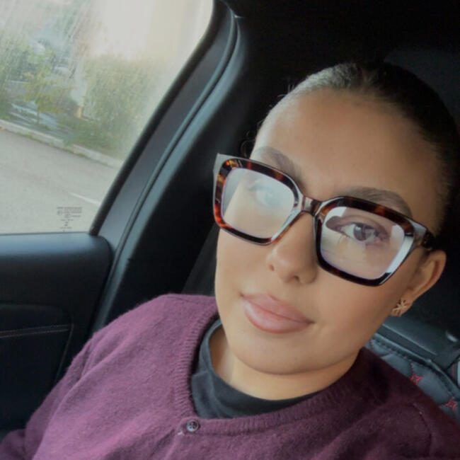 Babysitter in Rosières-près-Troyes: Ines