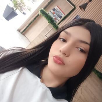 Babysitter in Armenia: Heliana liseth