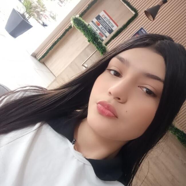 Babysitter in Armenia: Heliana liseth