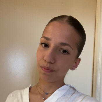 Babysitter in Lens: Maelle