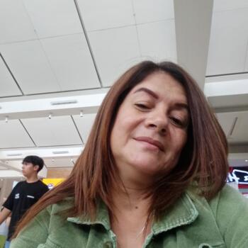Babysitter Cartago: Lady