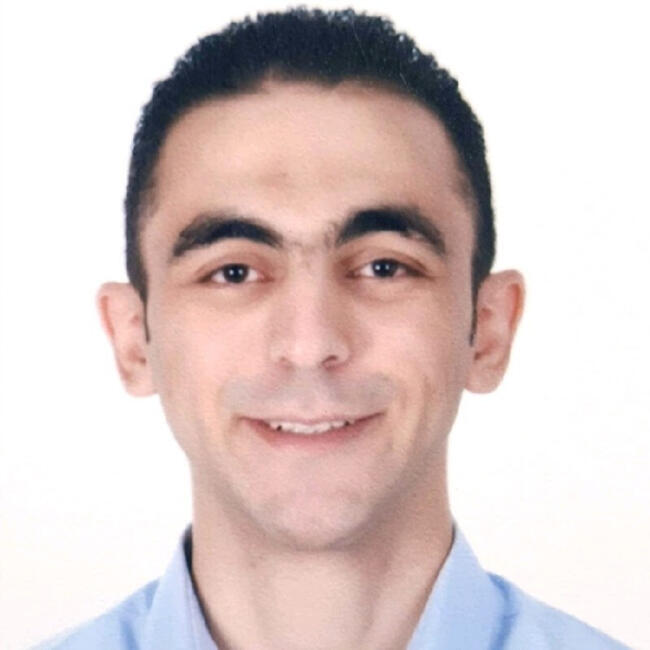 وظيفة جليسة أطفال في مدينة السادس من أكتوبر: Ahmed