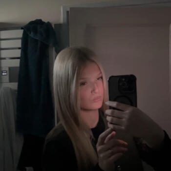 Babysitter in Fontaines: Lili