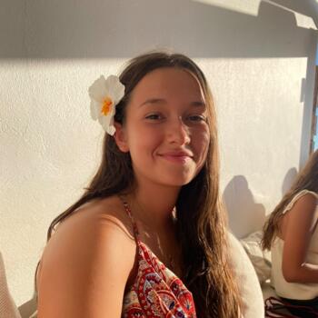 Baby-sitter Louvres: Sacha