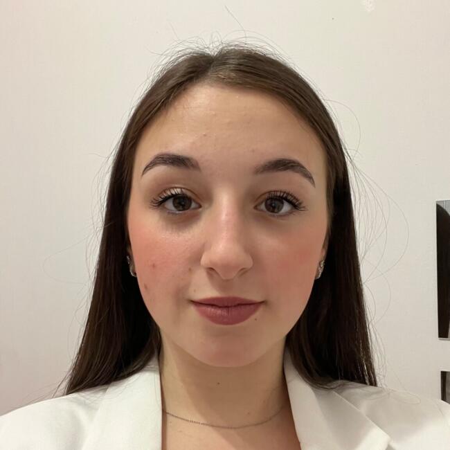 Babysitter in Sesto Calende: Giorgia