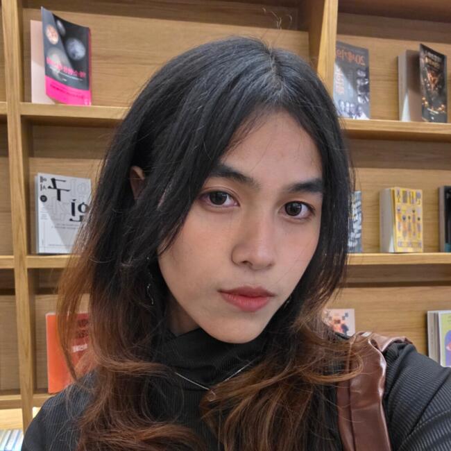 Babysitter in Busan: LWIN MAR