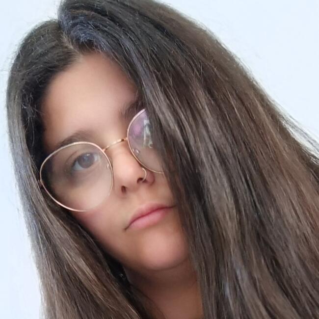 Babysitter στην περιοχή Valongo: Hélia